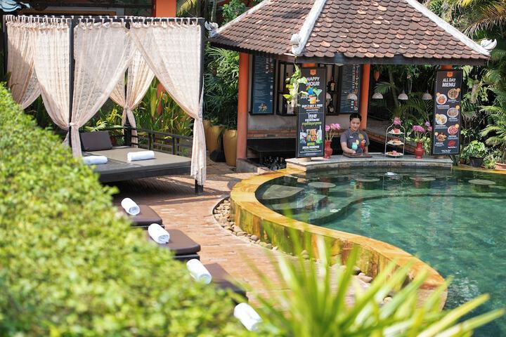 Pool 66 of 109