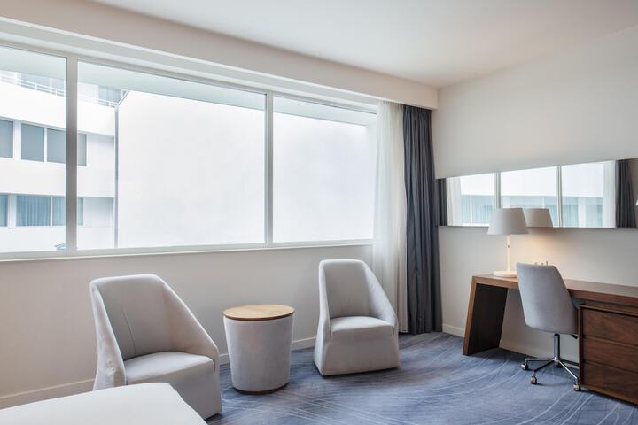 Room 46 of 248