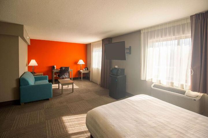 1 Double Bed Suite Accessible (7 of 7)