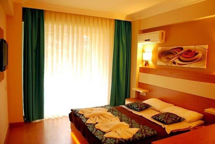 Room 2 of 22
