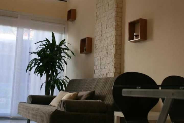 Room 32 of 55
