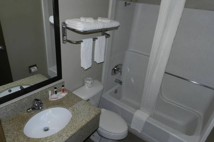 Room 14 of 25