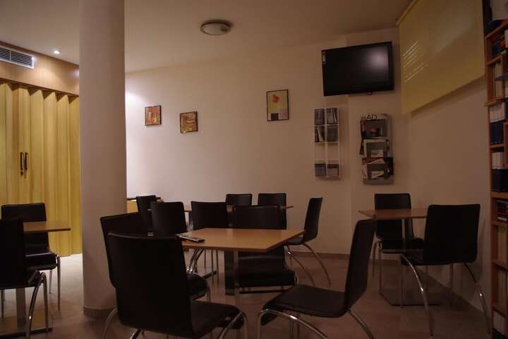 Room 14 of 33