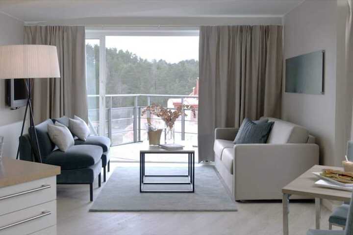 Room 10 of 71