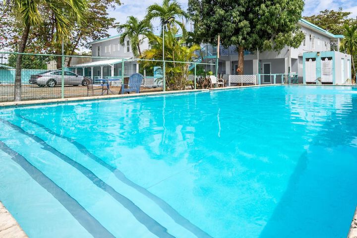 Pool 36 of 40