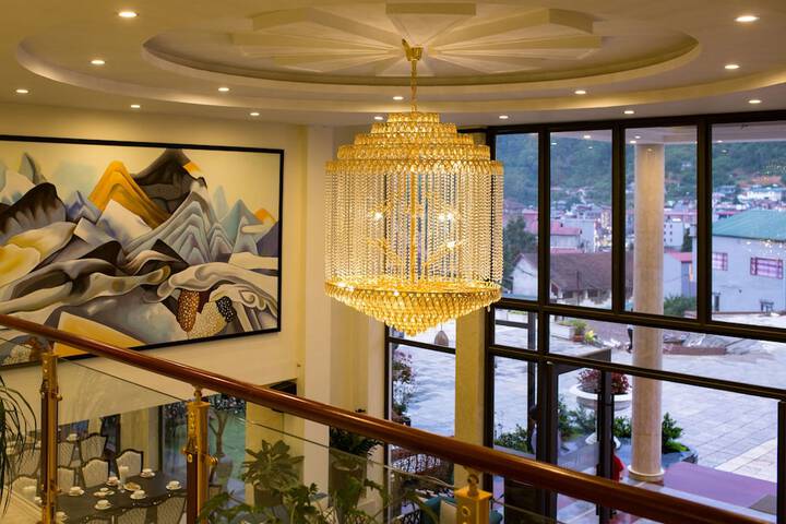 Hotel Interior 4 of 109
