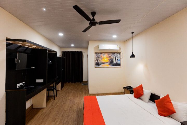 Room 15 of 36