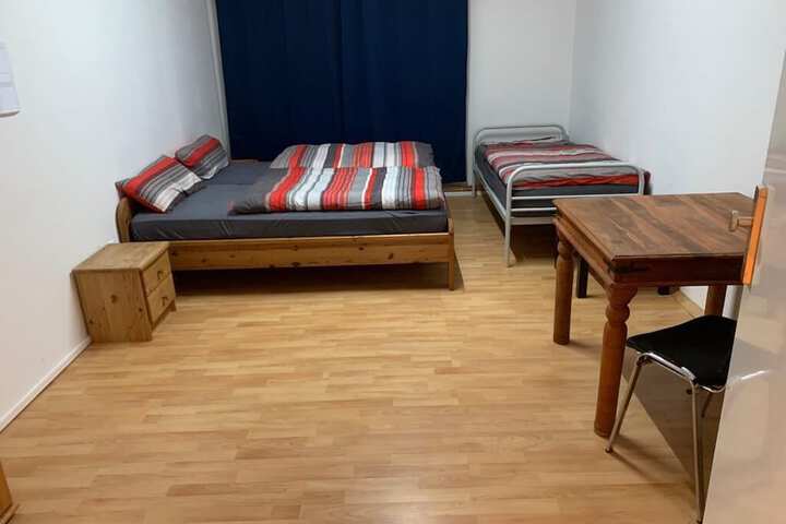 Room 10 of 29