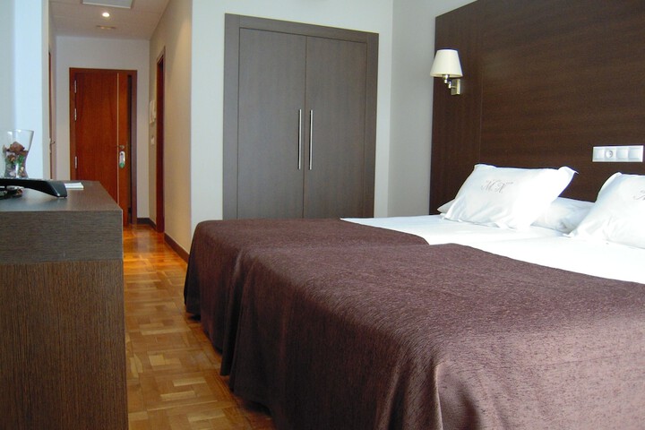 Room 9 of 47