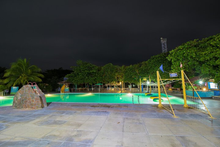 Pool 50 of 65