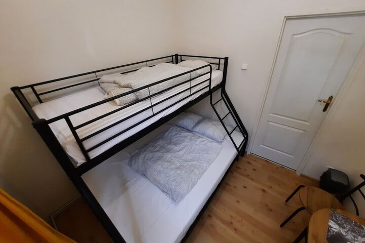 Room 84 of 159