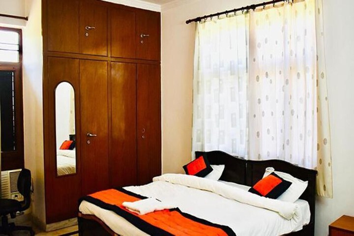 Room 13 of 26