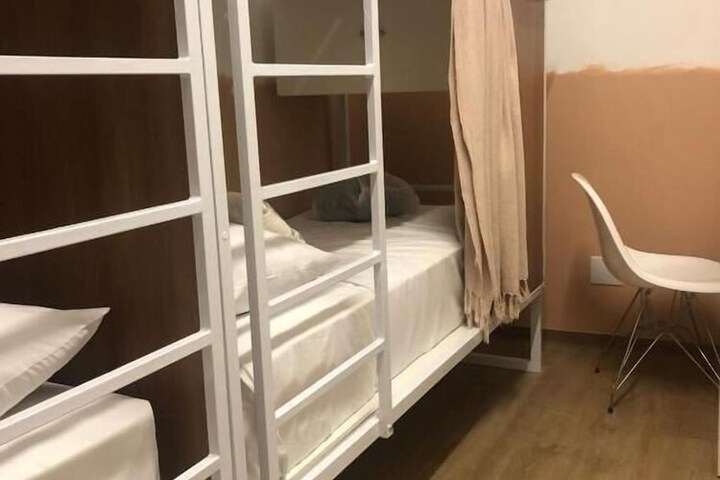 Room 11 of 71
