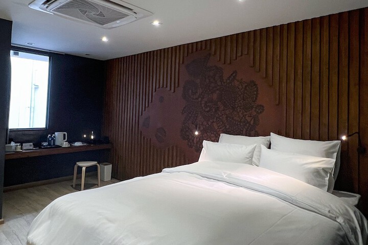 Room 11 of 56