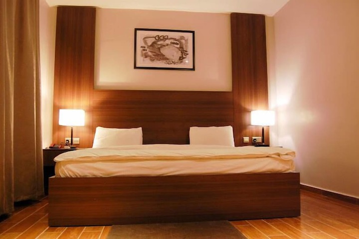 Room 7 of 59