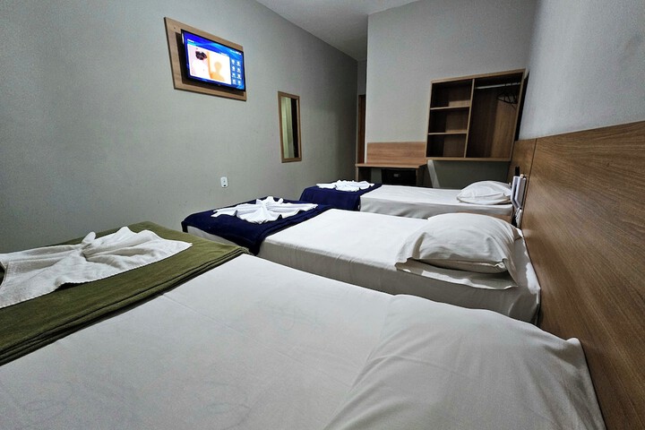 Room 22 of 34