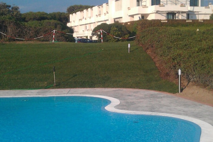 Pools & Facilities