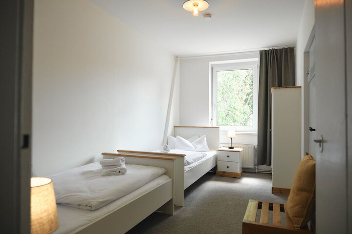 Room 10 of 109