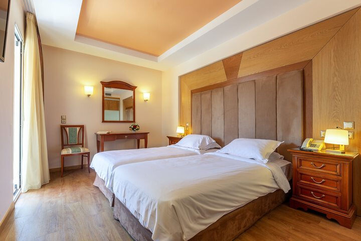 Room 16 of 30