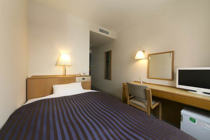 Room 2 of 29