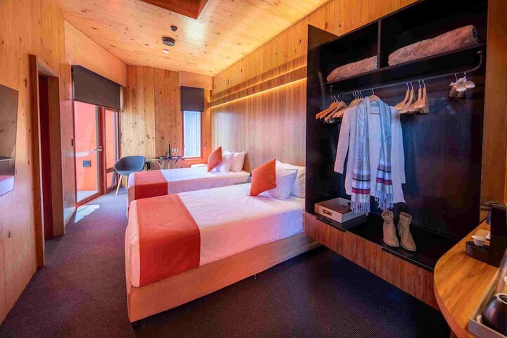 Room 9 of 51