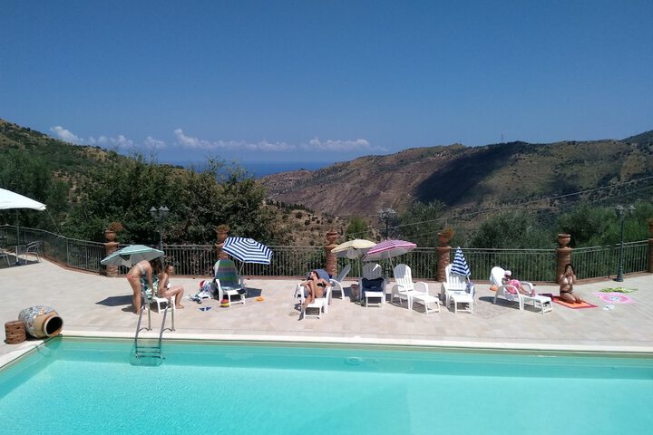 Pool 52 of 131