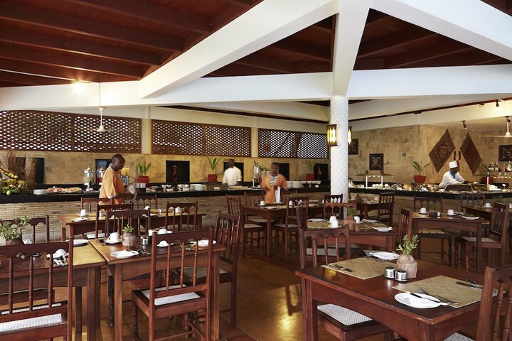 Dining 78 of 143
