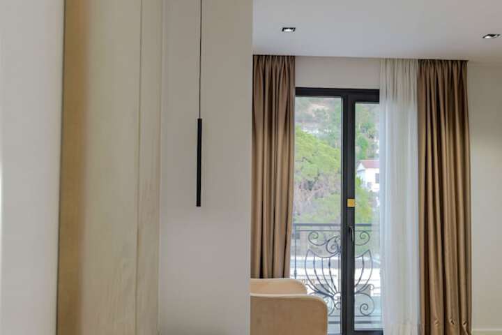 Room 13 of 52