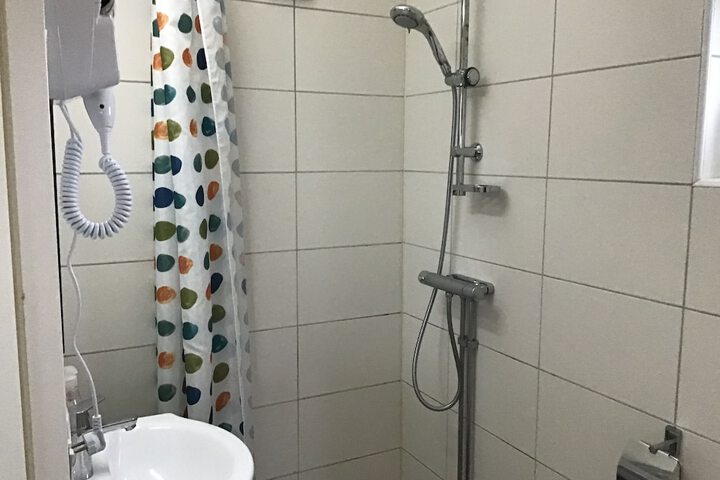 Room 123 of 164