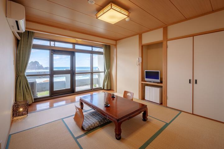 Room 7 of 47