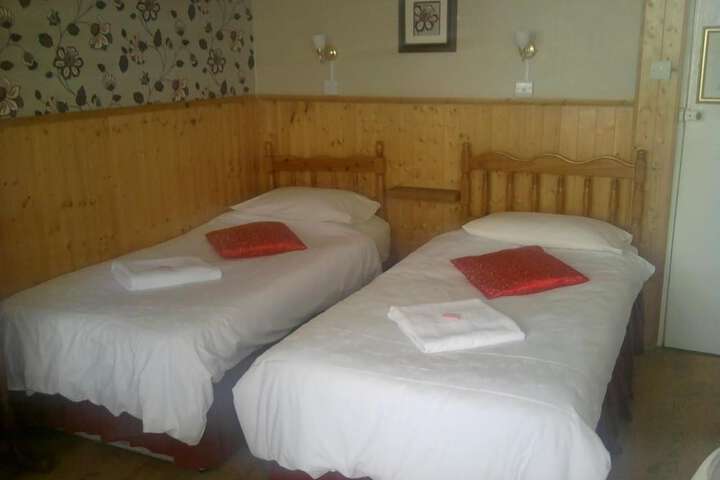 Room 9 of 35