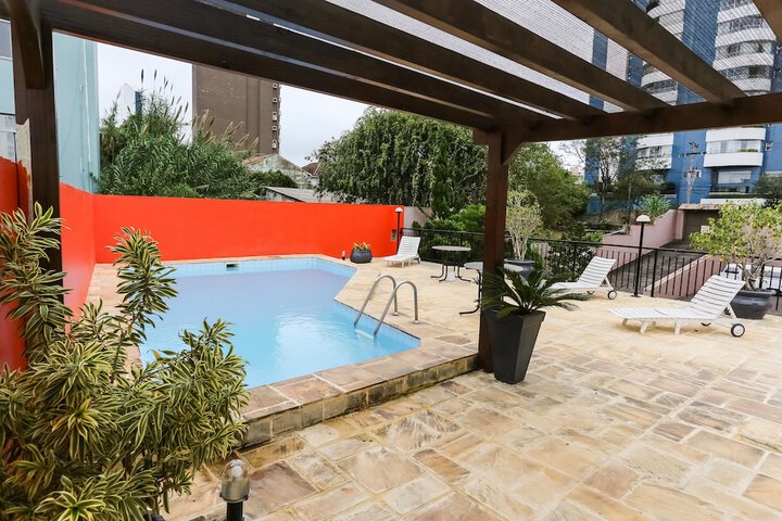 Hotel Pool