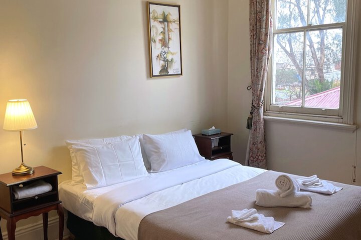 Room 9 of 39