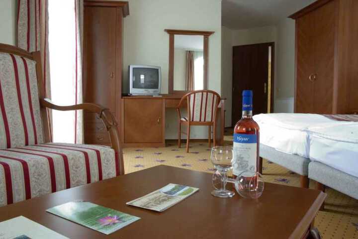 Room 6 of 58