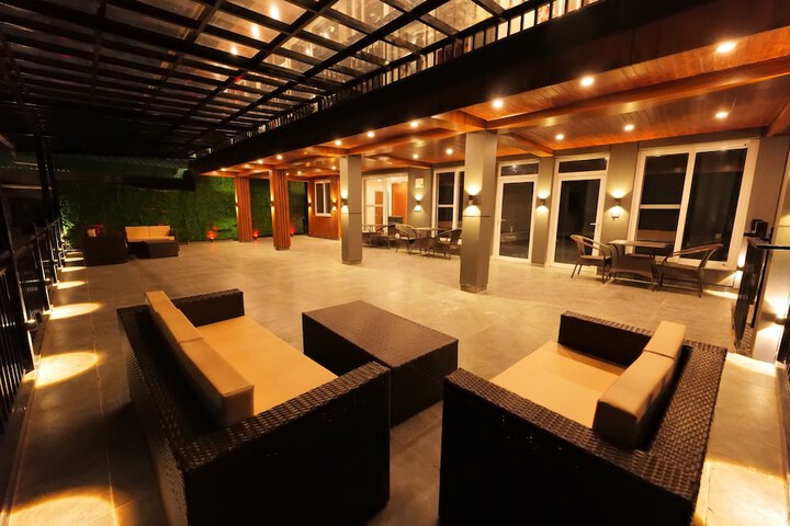Terrace/Patio 9 of 29