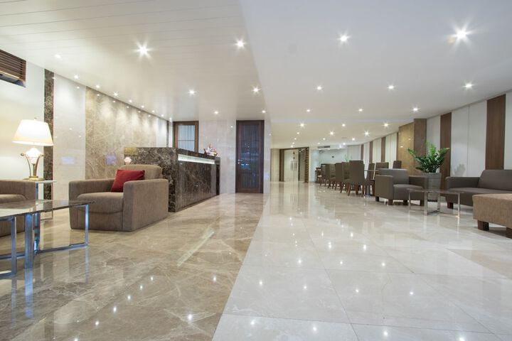 Guest Lobby