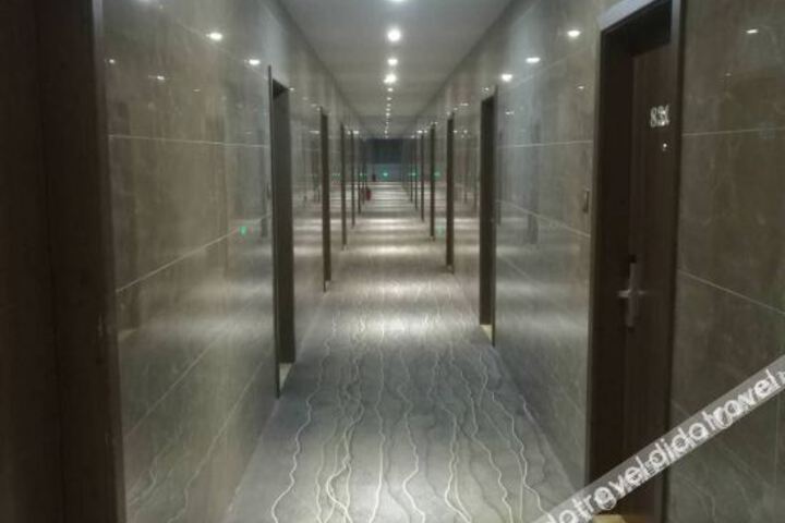 Hotel Interior 8 of 24