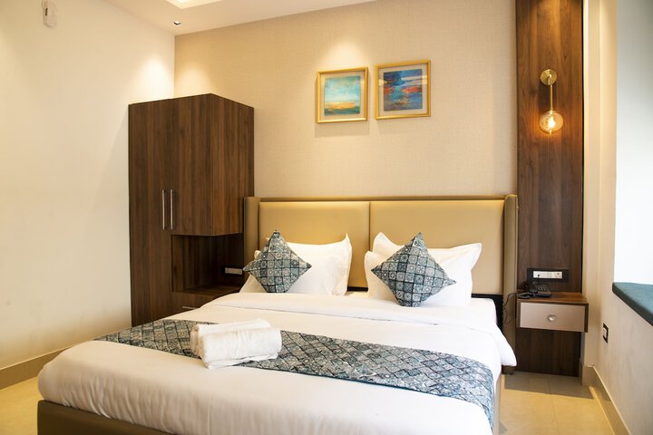 Room 10 of 67