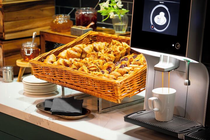 Breakfast/Coffee Service 54 of 102