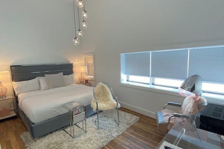 Room 25 of 81