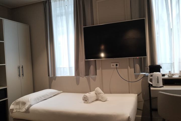 Room 26 of 56