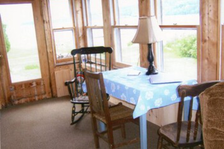 Room 4 of 13