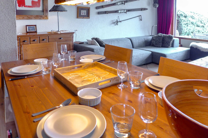 Dining 16 of 17