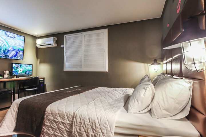 Room 34 of 35