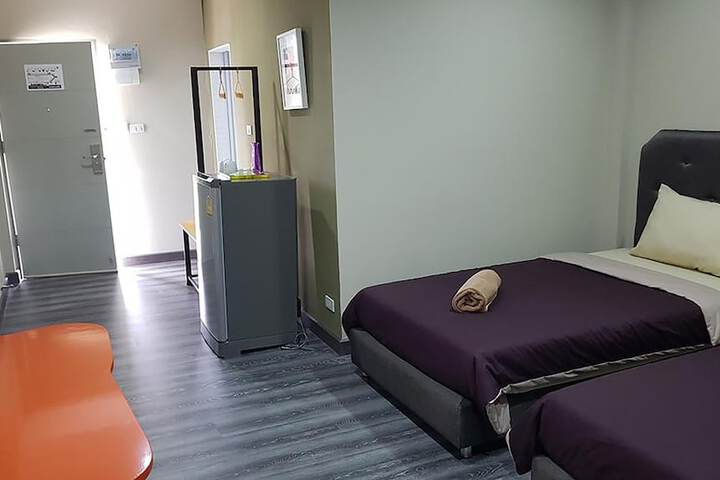 Room 5 of 25