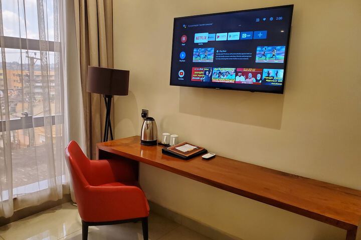 Room 6 of 52