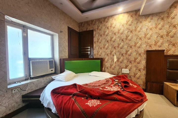 Room 36 of 49