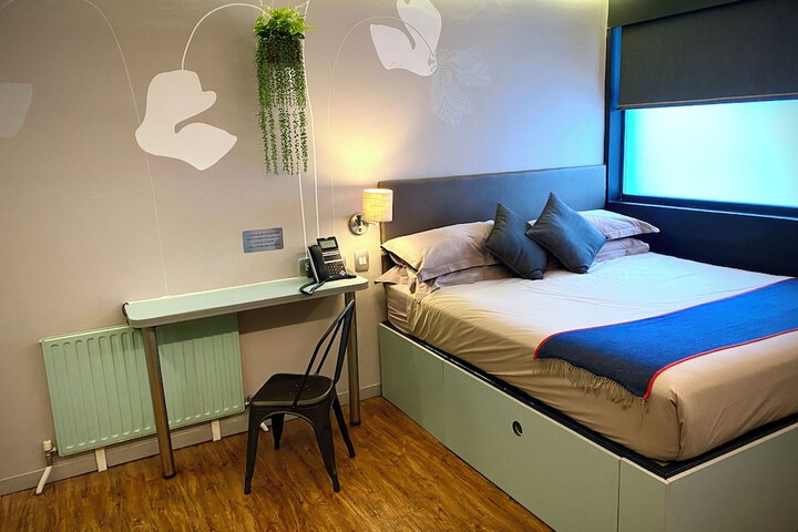 Room 21 of 55