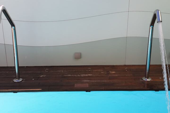 Pools & Facilities