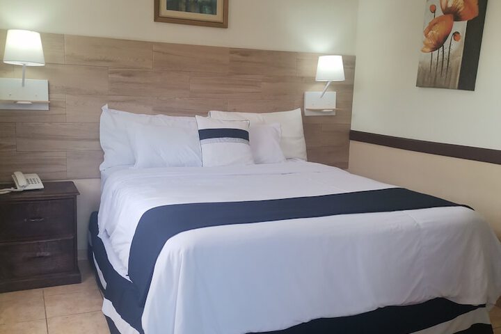 Room 6 of 22
